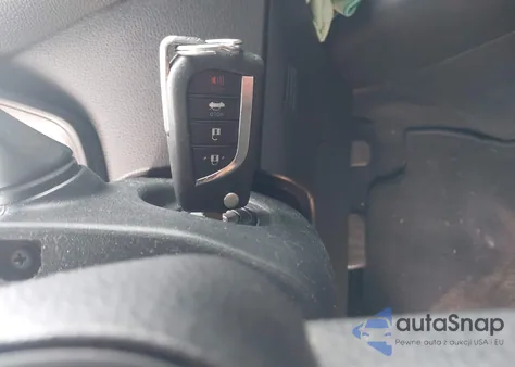 2020 Toyota Corolla Le из США, поврежденный, VIN 5YFEPRAEXLP109379